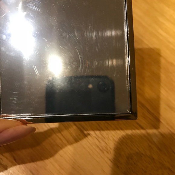 YSL Gold Compact Mirror - Picture 4 of 8